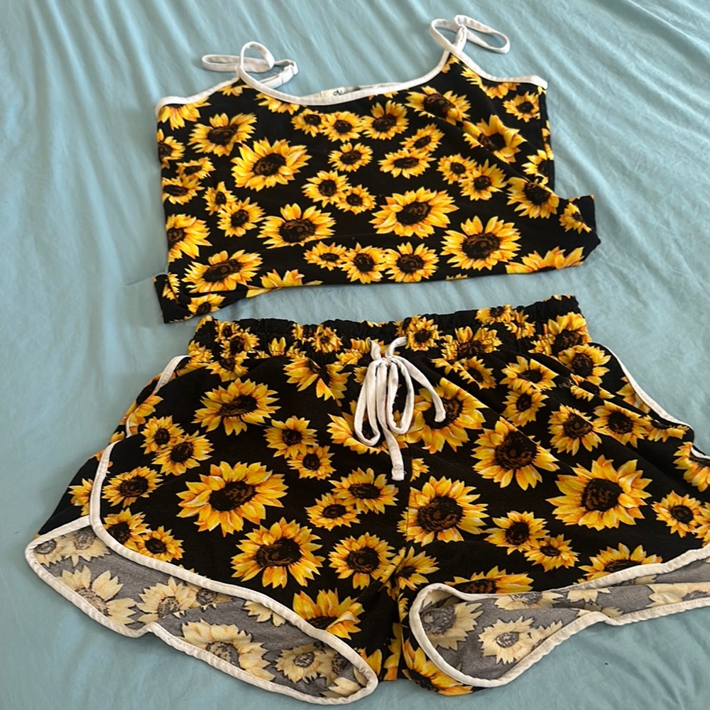 Sunflower Print Women's Sleepwear Set
